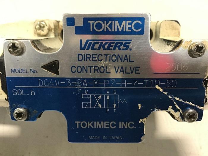 Used VICKERS Valve DG4V-3-2A-M-P7-H-7-T10-50 #139685