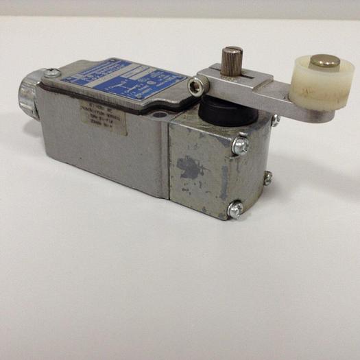 Used TELEMECANIQUE Lox-Switch C2JK05 #90120