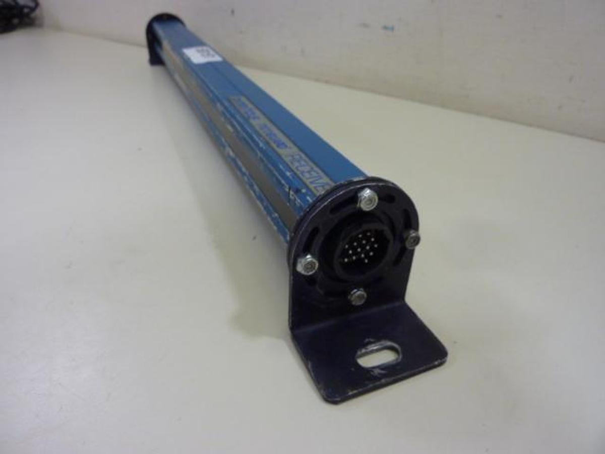 Used PINNACLE SYSTEMS INC Light Curtain Receiver MG-20-OF-AU USED