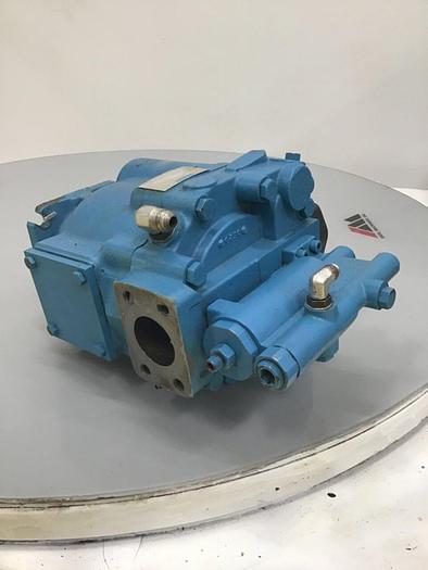 Used VICKERS Hydraulic Piston Pump PVE35QR122C21V1721 Used