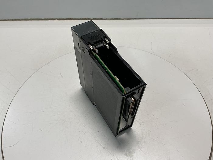 Used ALLEN BRADLEY 1756-IV32/A