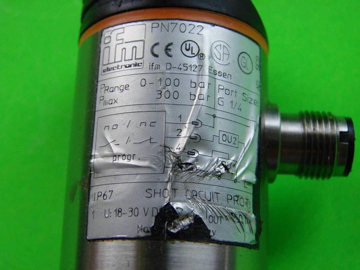Used IFM EFECTOR Pressure Monitor PN7022 #8564