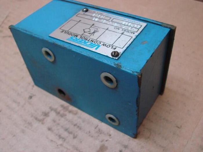 Used VICKERS Flow Control Module DGMFN151YBW20 #21704