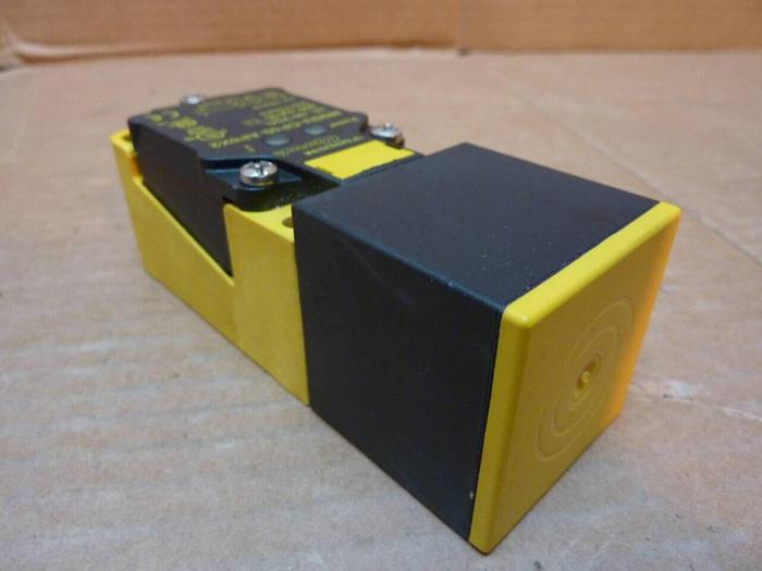 Used TURCK ELEKTRONIK Proximity Switch NI25U-CP40-AP6X2 #5573