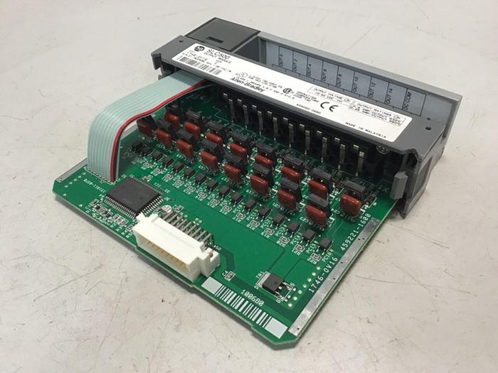 Used ALLEN BRADLEY Output Module 1746-OV16 SER C #118505