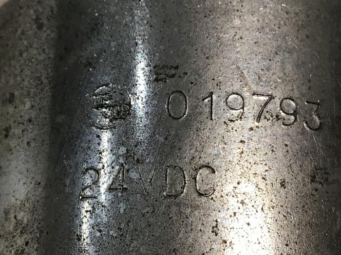 Used MANNESMANN REXROTH Valve 4WE10EA33/CG24N9K4 Used