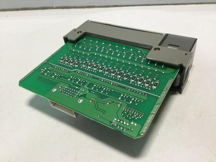 Used ALLEN BRADLEY Input Module 1746-IA16 SER C #111215