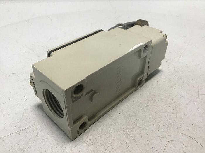 Used YAMATAKE Limit Switch LJA10-11A21N-003 #121735