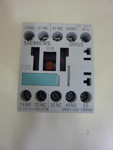 Used SIEMENS Control Relay 3RH1122-1BB40 #57605