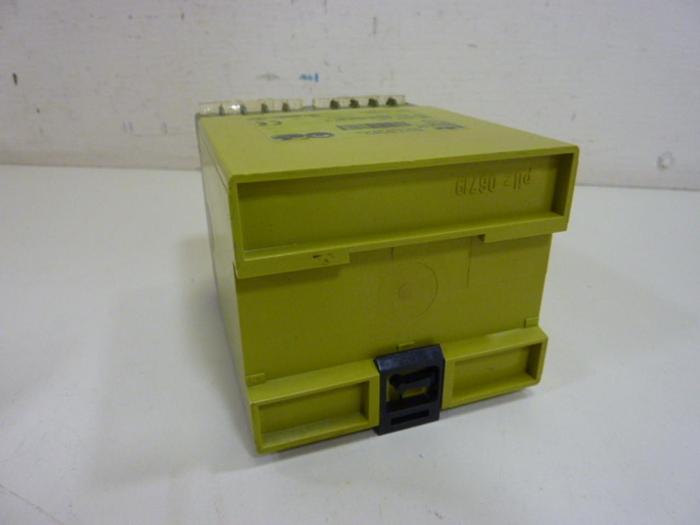 Used PILZ Safety Relay PNOZ824VDC #67717