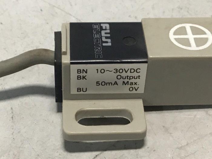 Used FUJI ELECTRIC Proximity Switch PE-B4D3 #128419