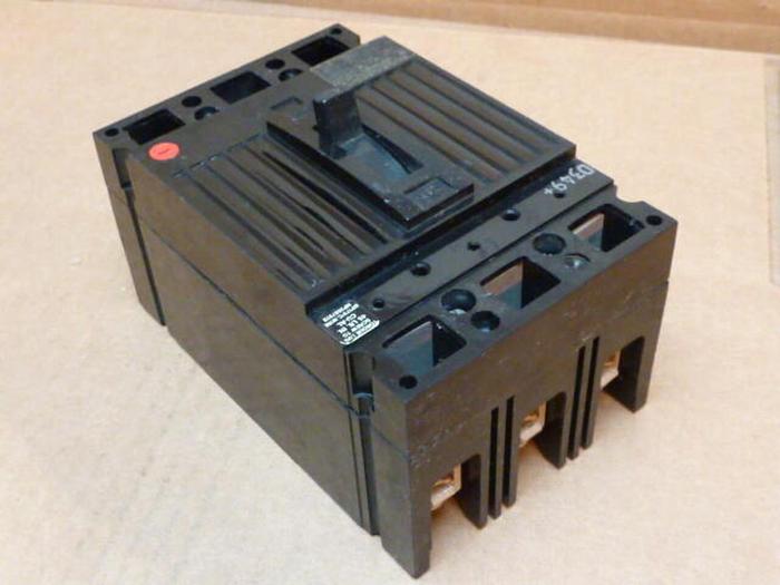 Used GENERAL ELECTRIC / GE 40 Amp Industrial Circuit Breaker TED136040 #34587