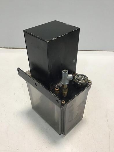 Used LUBE CORP Automatic Lubricator 102768 USED