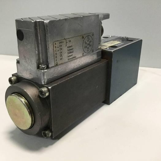 Used BOSCH Hydraulic Servo Proportional Valve 0 811 404 811 USED