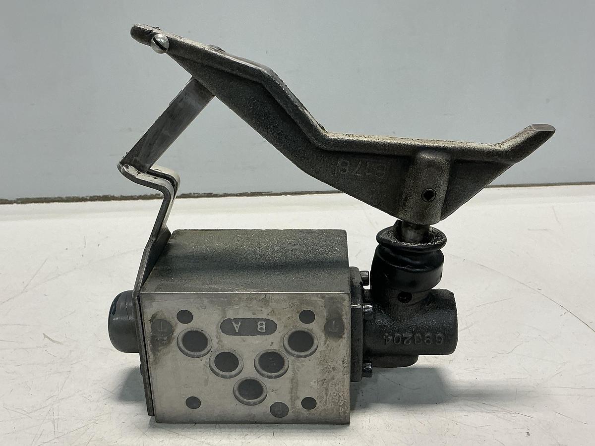 Used PARKER D3ML4B 10