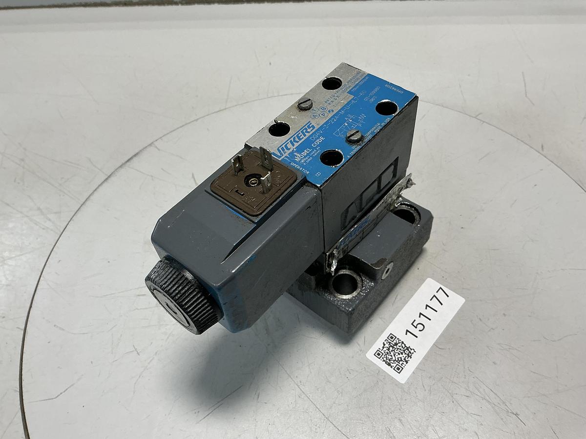 Used VICKERS DG4V-3-22A-M-U-HL7-60