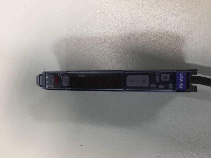 Used KEYENCE CORP Fiber Optic Sensor FS-V31 #98199