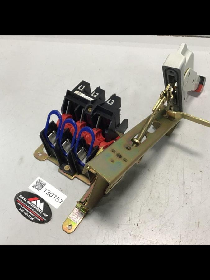 Used SQUARE D 30 Amp Disconnect Switch LR44199 USED
