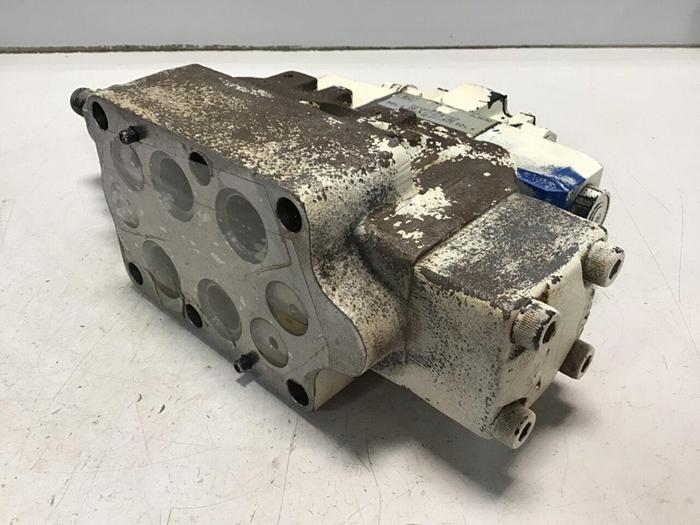 Used VICKERS Valve DG5V-H8-3C-7-T-P7-H-80-JA429 #134422