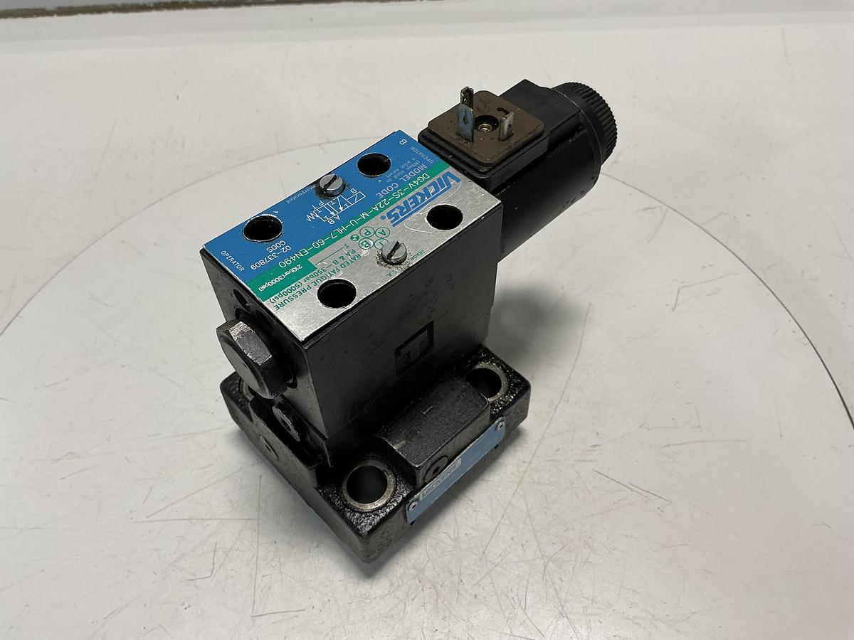Used VICKERS DG4V-3S-22A-M-U-HL7-60-EN490