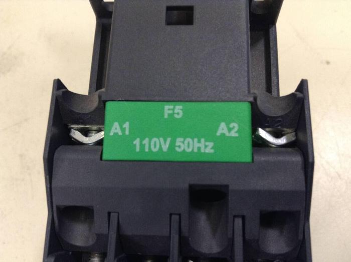 Used SCHNEIDER ELECTRIC Contactor CAE22 #86854