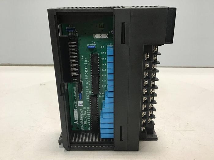 Used MITSUBISHI Output Module A1SY10 #125189