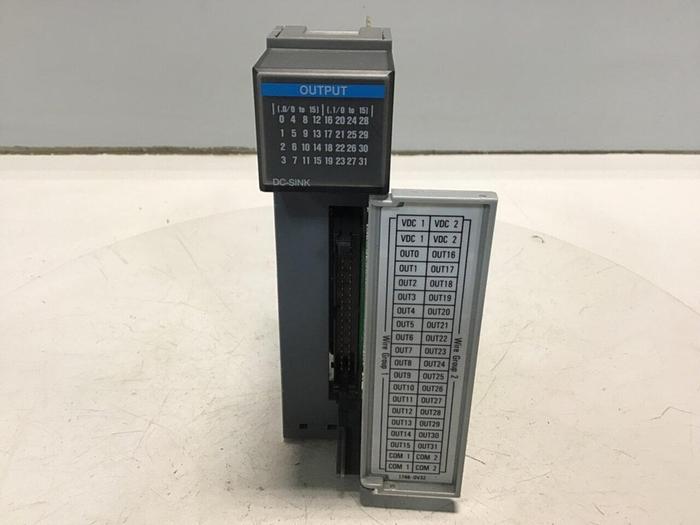 Used ALLEN BRADLEY Output Module 1746-OV32 SER C #122928