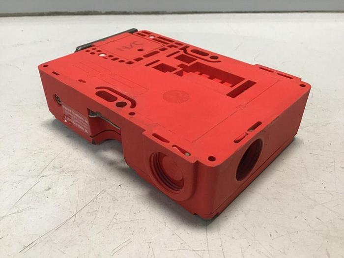 Used ALLEN BRADLEY Safety Switch TITAN Used