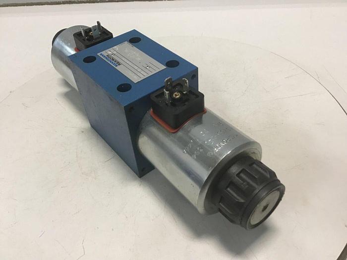 Used MANNESMANN REXROTH Valve 4WE 10 J32 4WE10J32/CG24N9Z4 #137657