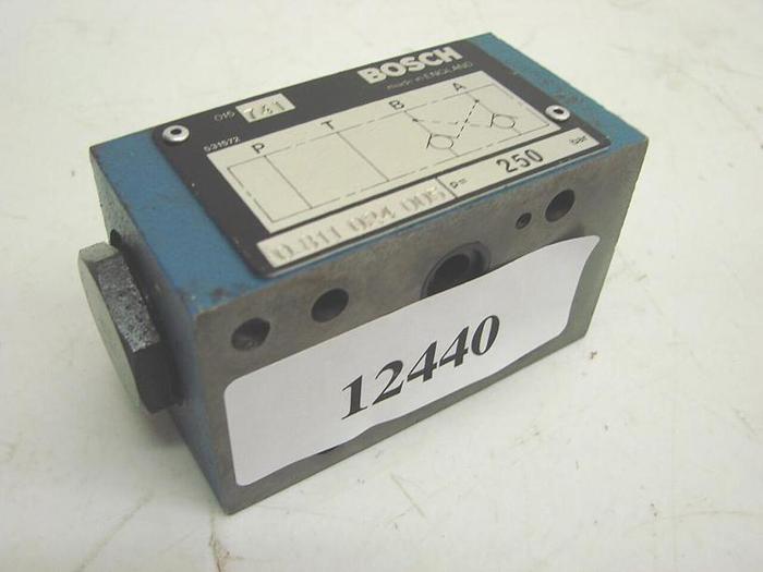 Used BOSCH Valve 0 811 024 005 #12440