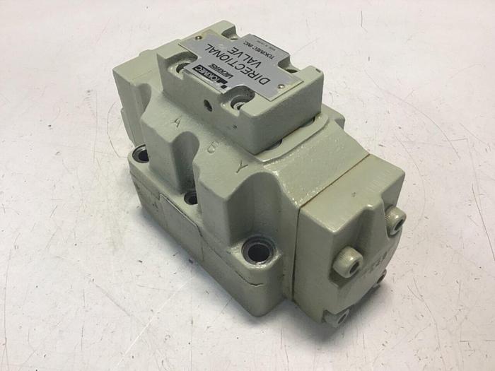 Used VICKERS Valve DG3V-7-3C-10-JA-S558 Used #142506