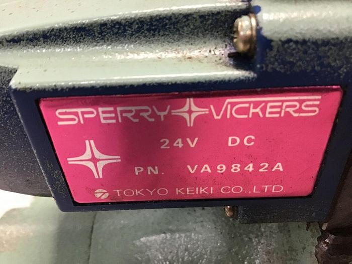 Used VICKERS Valve DG4V36CPL2H10JAS310 #138240