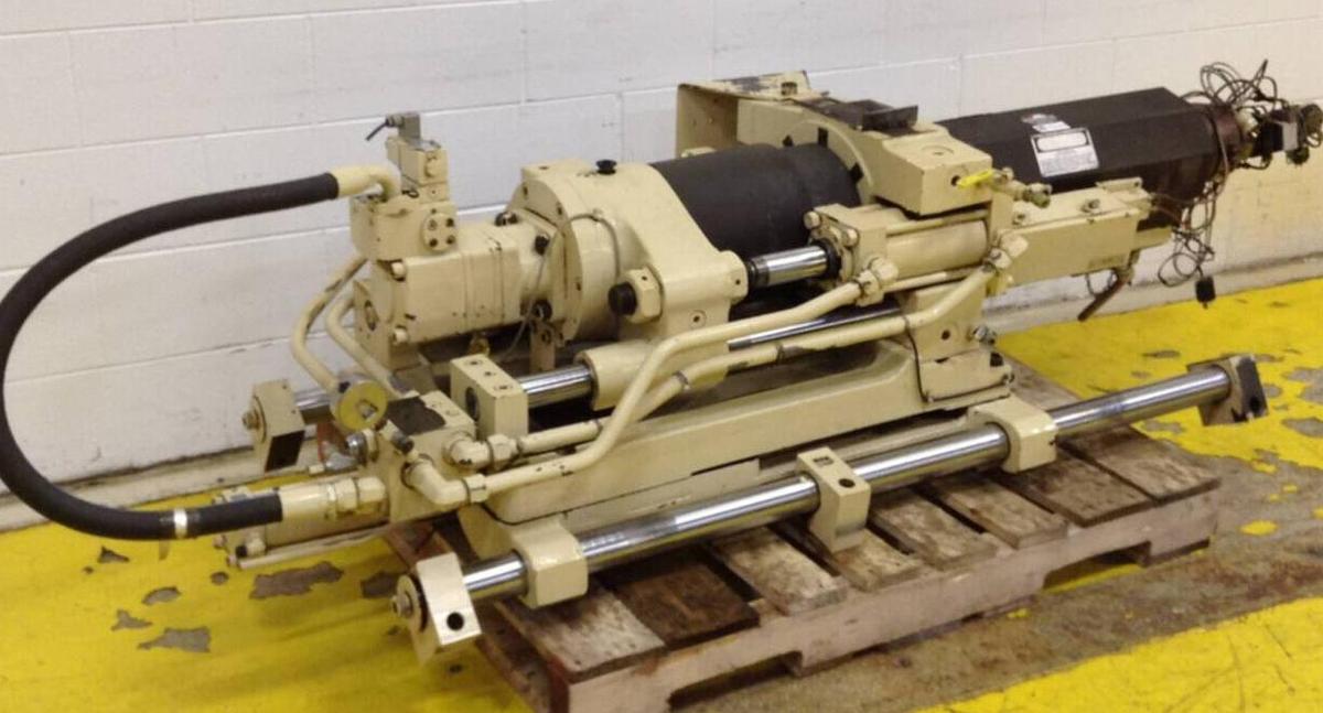 Used CINCINNATI MILACRON 7 Oz Injection Unit VT120-7 USED 