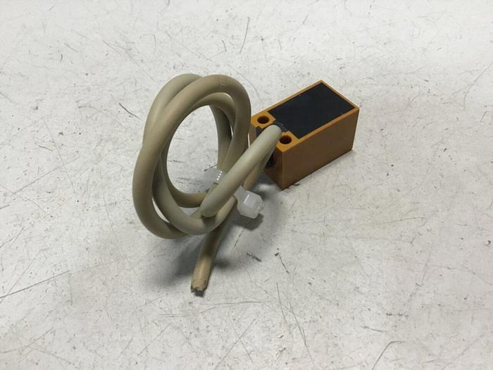 Used OMRON Proximity Switch TL-05MC2 #129204