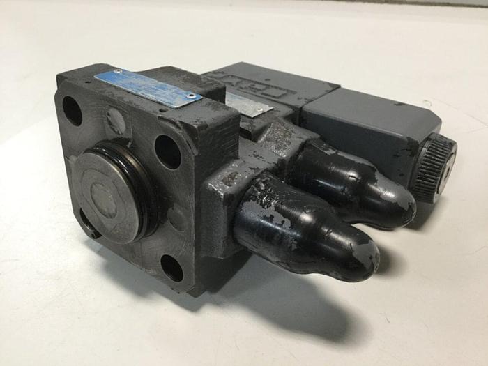 Used VICKERS Valves DG4V-3-2AL-M-U-HL7-60 #110837