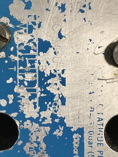 Used VICKERS Directional Valve DG4V-3-6C-M-U-HL7-60 Used