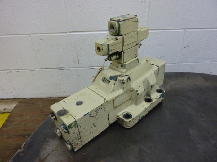 Used SPERRY VICKERS Directional Valve DG4V368CWB12 Used