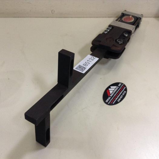 Used DESTACO Tongue Mount Clamp w/ Magnetic Ring 841-MR #85134