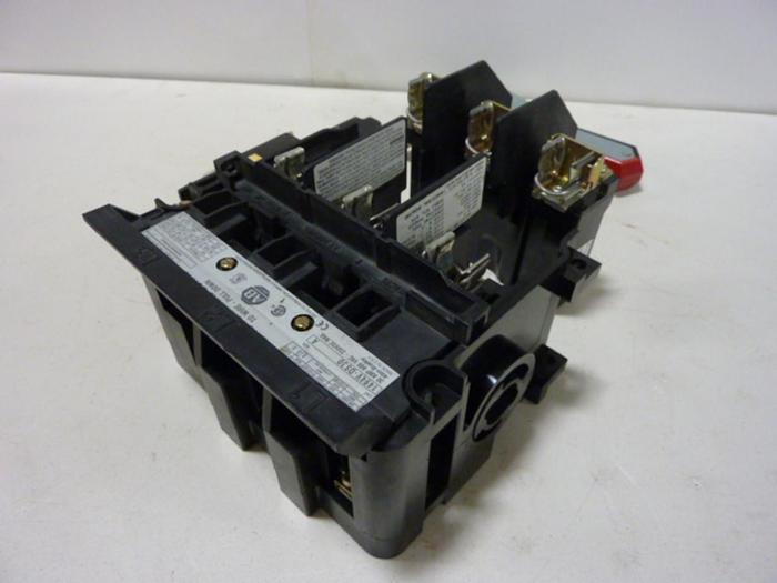 Used ALLEN BRADLEY 30 Amp Disconnect Switch 1494V-DS30 SER A #57390
