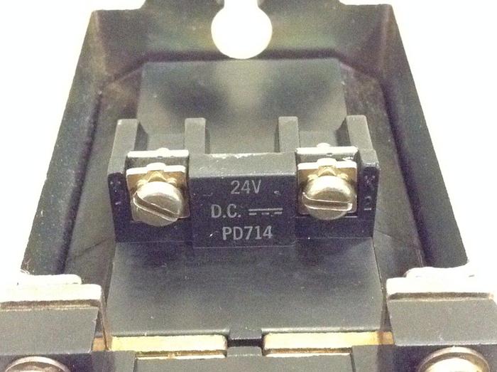 Used ALLEN BRADLEY DC Relay 700DC-P600Z24 SER A #79562