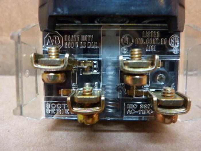 Used ALLEN BRADLEY Push Button 800T-A BLACK #27927