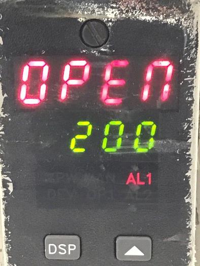 Used RED LION CONTROLS Temp Controller TCU10001 Used