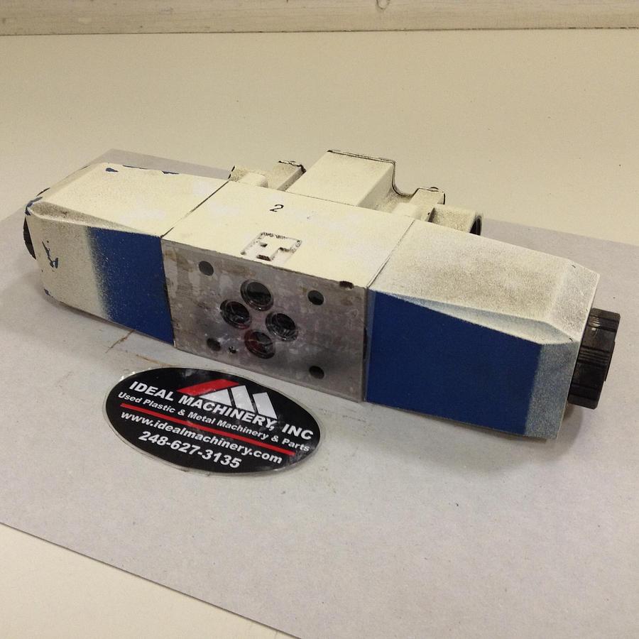 Used VICKERS Directional Control Valve DG4V36CMP7H750 USED