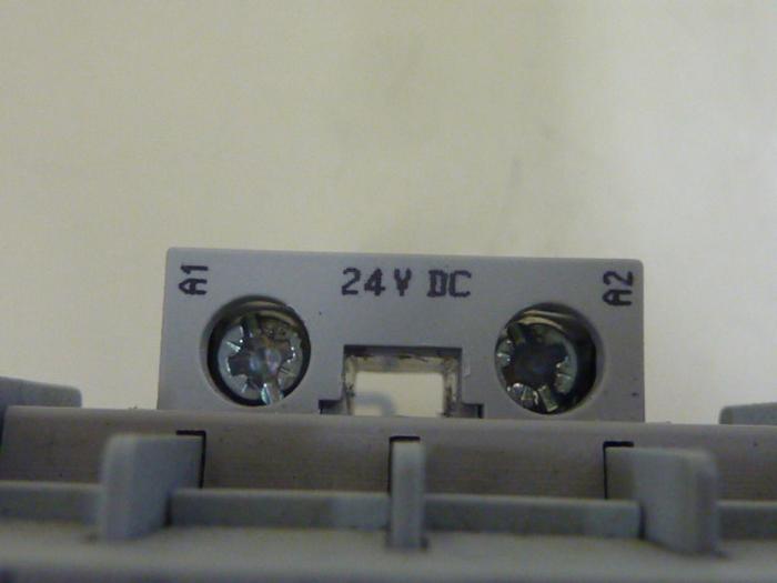 Used ALLEN BRADLEY Contactor 100-C09Z.01 SER A #63621