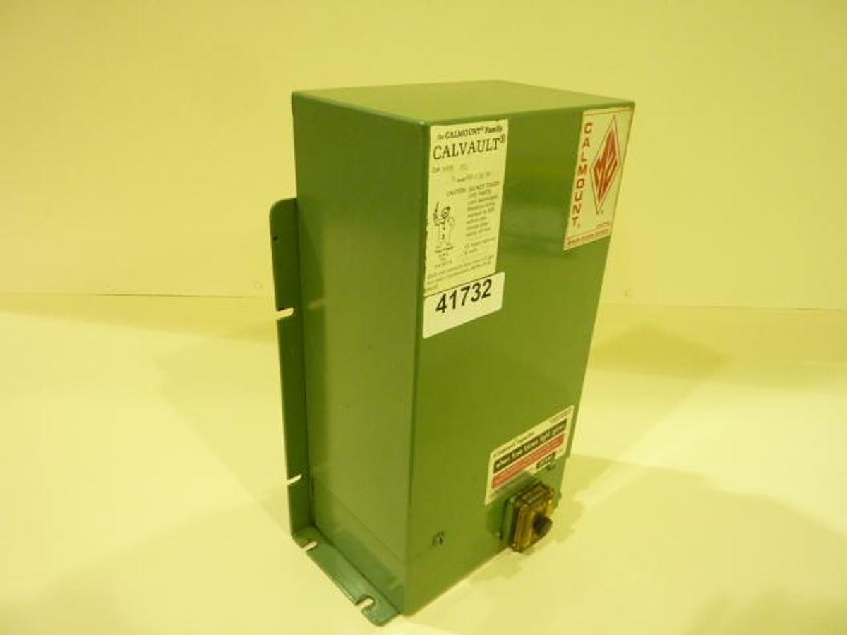 Used CALMOUNT Capacitor 543 UL USED
