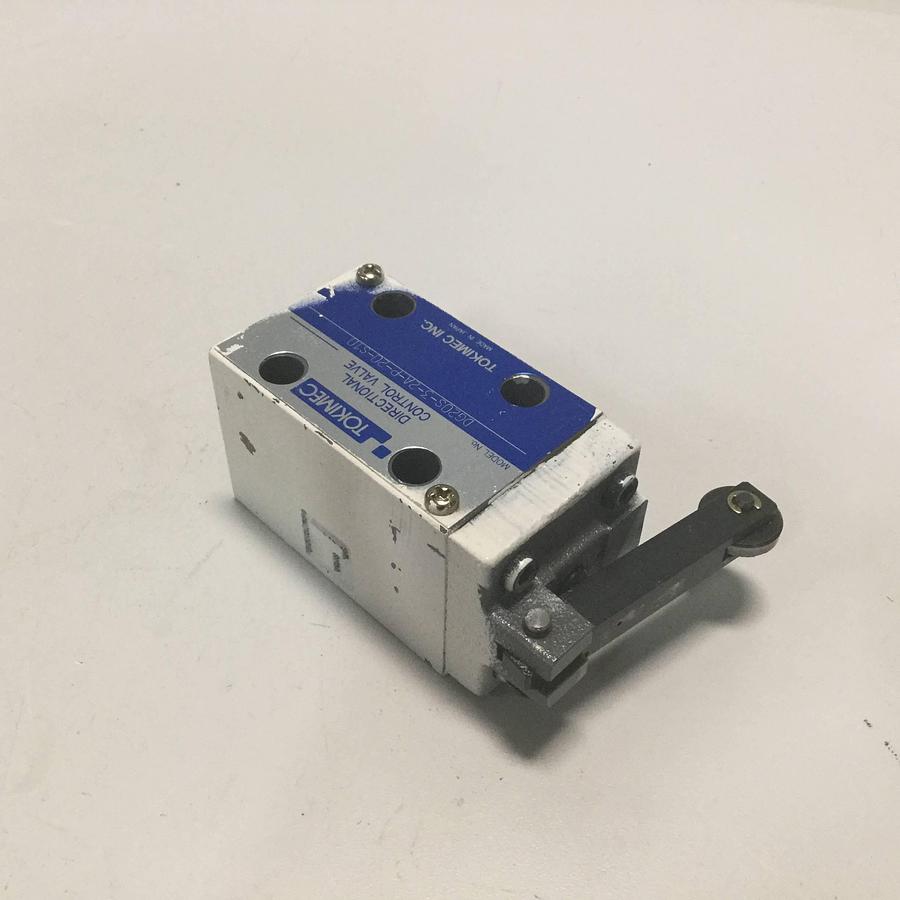 Used TOKIMEC Directional Control Valve DG20S-3-2A-P-20-S10 Used