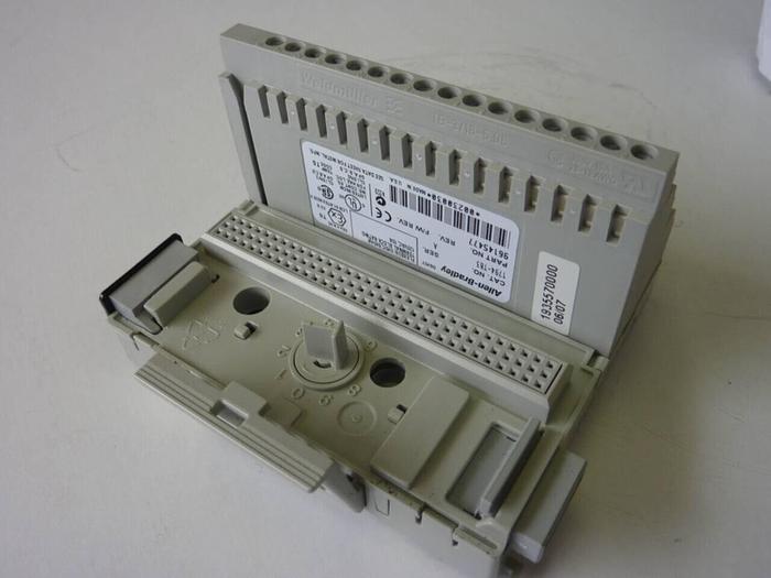 Used ALLEN BRADLEY I/O Module 1794-OB16 SER A #50502