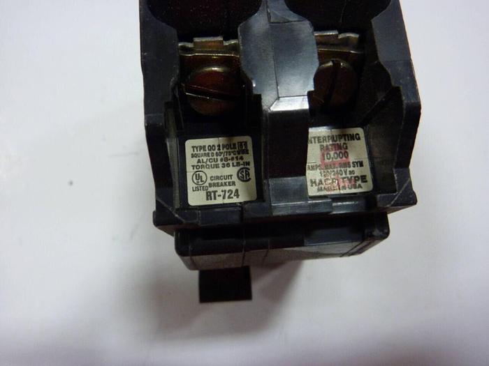 Used SQUARE D 20 Amp Circuit Breaker QO220 #27625