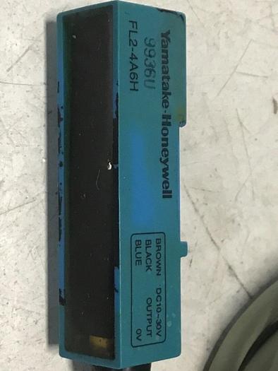 Used YAMATAKE Proximity Switch FL2-4A6H #128269