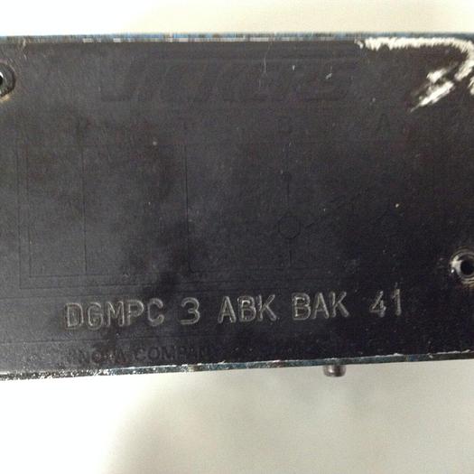 Used VICKERS Pilot Operated Check Valve DGMPC3ABKBAK41 #89917